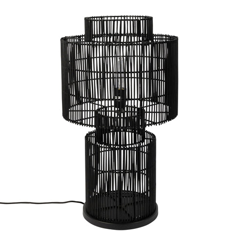 An innovative fusion of natural elements and modern design. Composed of a steel frame, and rattan and jute detail, this lamp is made to be in the limelight.