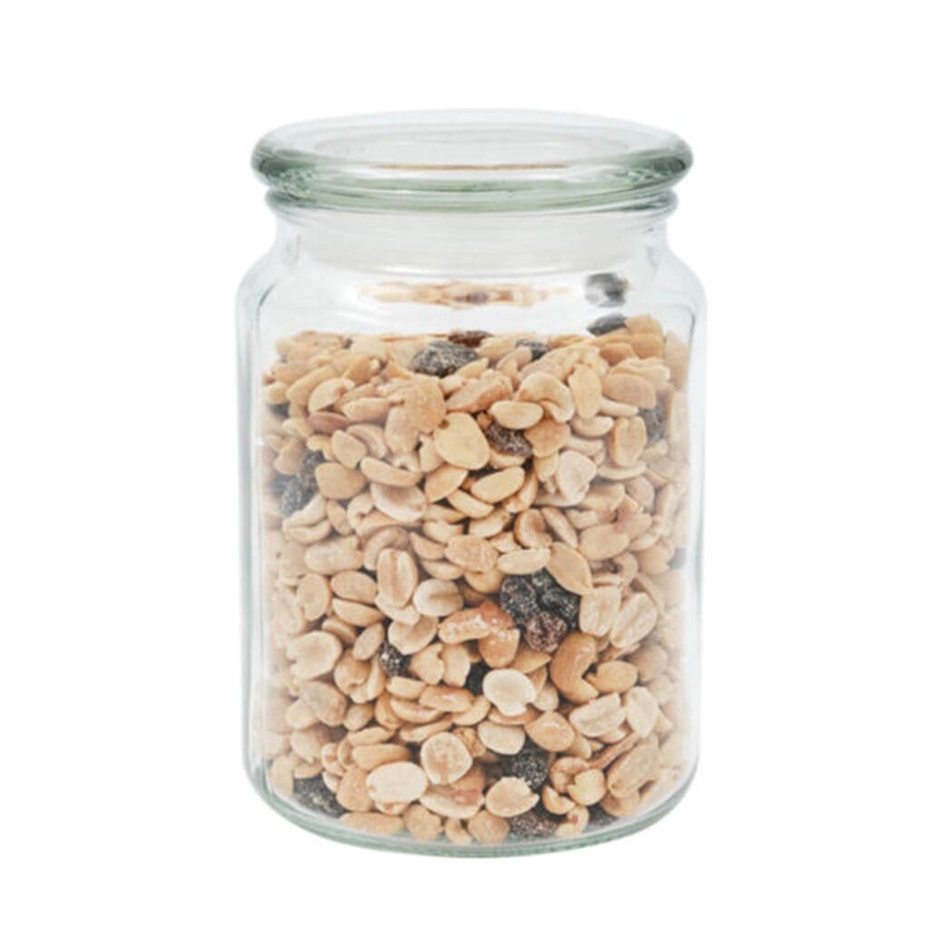 Keep your food items fresh and easily visible in this small glass jar with seal lid. Perfect for storing sweets, popcorn kernels, dried fruit, biltong and any other snacks that you love. The clean sleek look is aesthetically pleasing compared to all those sweet wrappers and boxes.