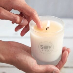 Inspired by sensuality, this blend is both relaxing and gently stimulating, inducing clarity of mind. Scent : Ylang Ylang and Rosewood Volume : 220ml