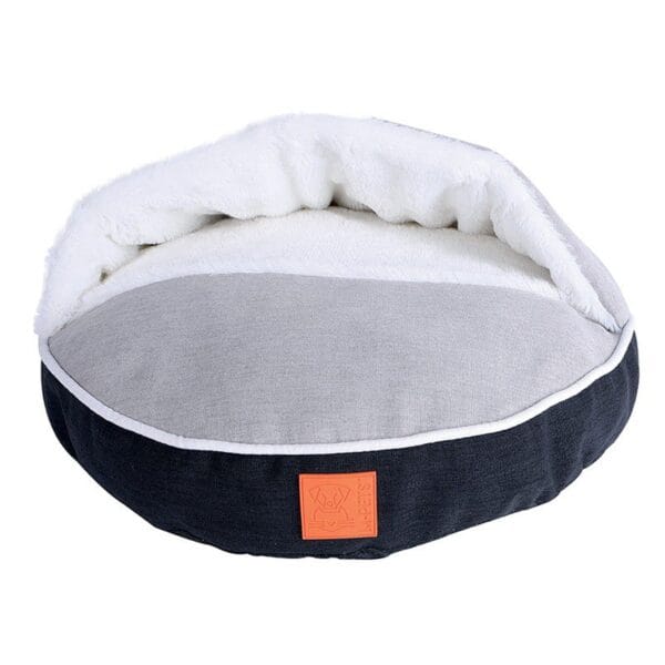 A soft and warm hug for your pet as they tuck themselves inside the pouch for a nap.