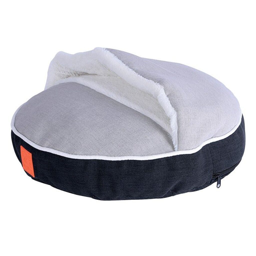 A soft and warm hug for your pet as they tuck themselves inside the pouch for a nap.