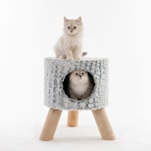 A modern design that is bound to work with any home decor. The snake suede cat bed offers your furry friend a safe and cosy place to relax.