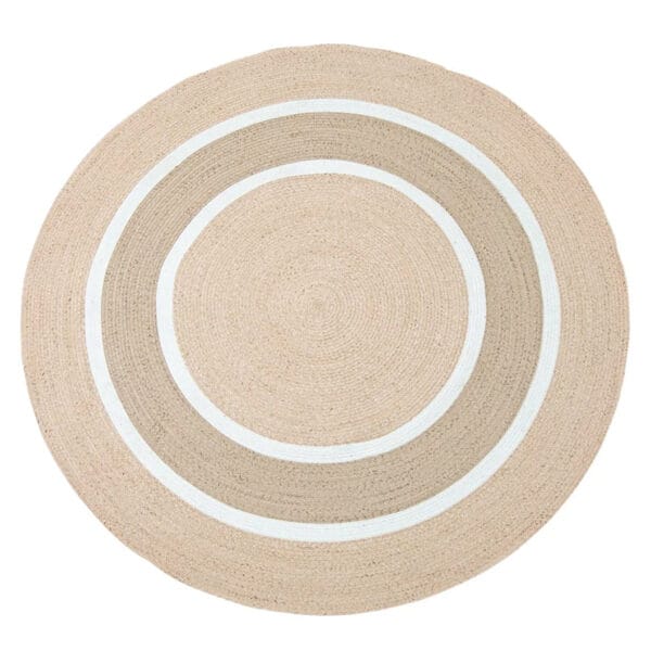 Lay the foundations for easy-breezy style with Hilo rugs. These fully outdoor rugs are made of 100% recycled PET polyester and provide hassle-free maintenance – simple hose them down with water and leave out in the sun. A natural tone forms the basis of these simple-to-style round rugs and a muted note of colour to complement your surroundings.