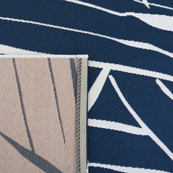 Elevate the aesthetic appeal of undercover outdoor spaces, while offering practicality for everyday use with island style patio rugs. Composed of a blend of 74% polypropylene and 26% polyester, these rugs are made to withstand the rigours of outdoor environments while providing a comfortable, inviting surface. Breezy designs will bring a laid-back feel to any outside area. Available as rectangular and round rugs.