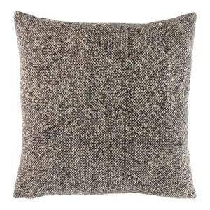 The ideal blend of countryside charm and modern elegance, Tweedish scatters feature covers made of a premium blend of linen and cotton, handwoven to mimic the texture and appearance of timeless tweed. Natural linen fibres imbue these scatters with textural richness, while a YKK metal zip adds a refined finish. Available in six tones, Tweedish scatters will bring warmth and understated luxury to various interior styles. Duck feather-duck down inner included.