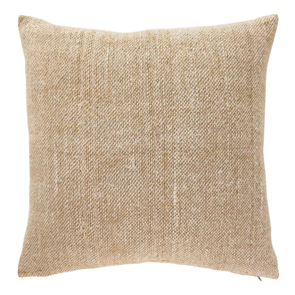 The ideal blend of countryside charm and modern elegance, Tweedish scatters feature covers made of a premium blend of linen and cotton, handwoven to mimic the texture and appearance of timeless tweed. Natural linen fibres imbue these scatters with textural richness, while a YKK metal zip adds a refined finish. Available in six tones, Tweedish scatters will bring warmth and understated luxury to various interior styles. Duck feather-duck down inner included.