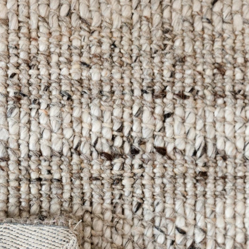 Avenue Rug in Mist - Image 2