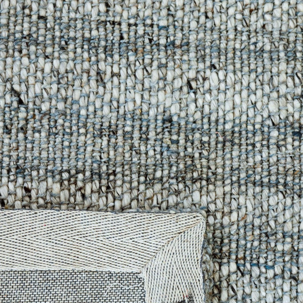 Avenue Rug in Petrol - Image 2