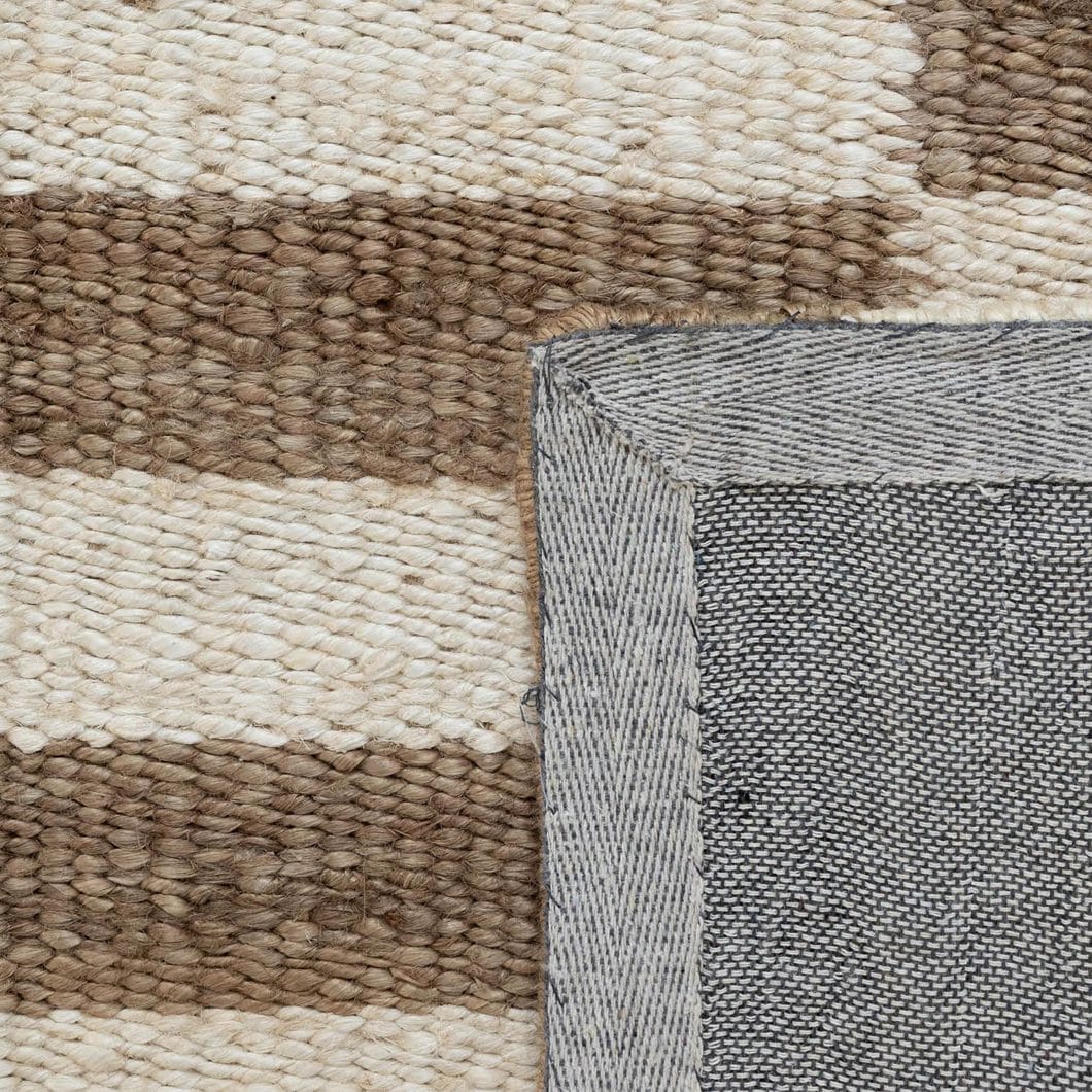 Damier Rug in Moss - Image 2