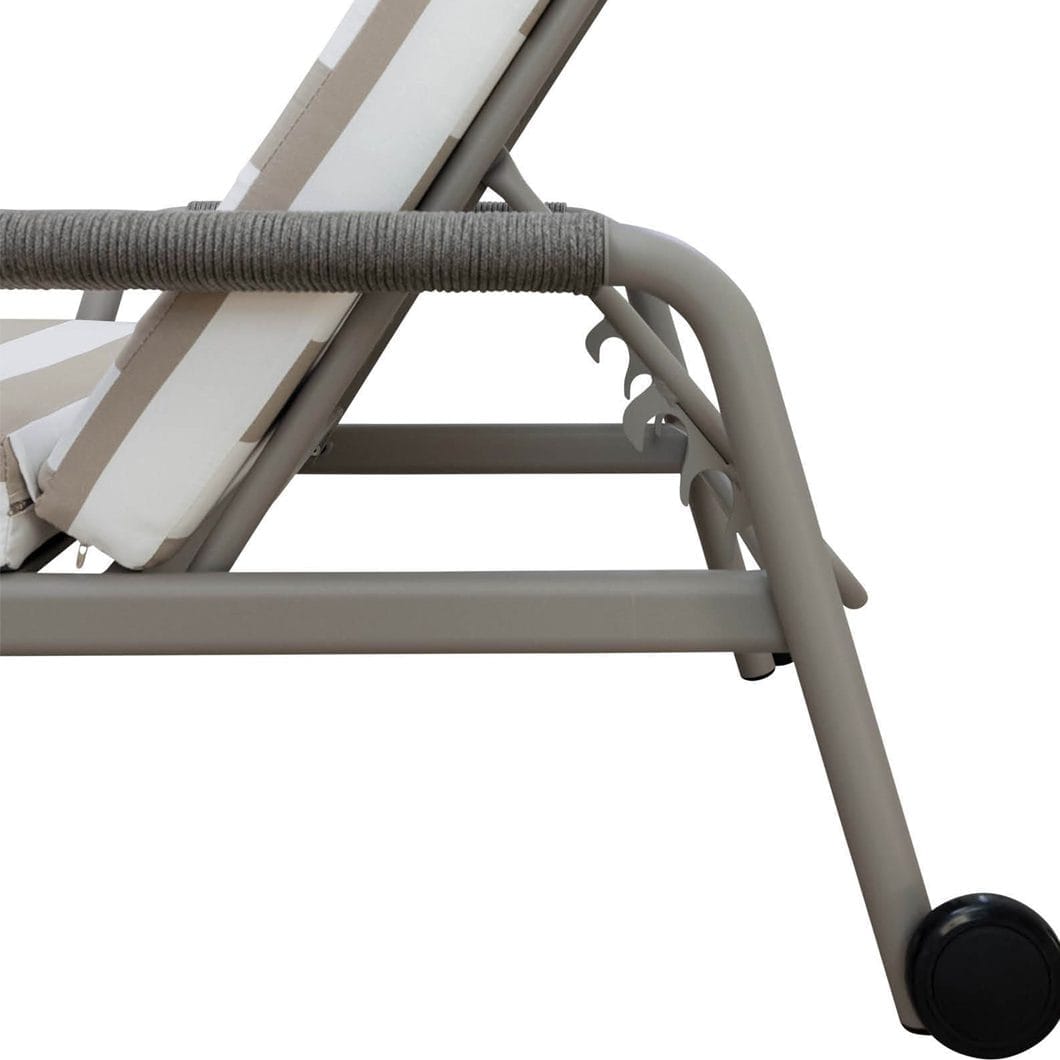 Umhlanga Lounger in Sandcastle - Image 9