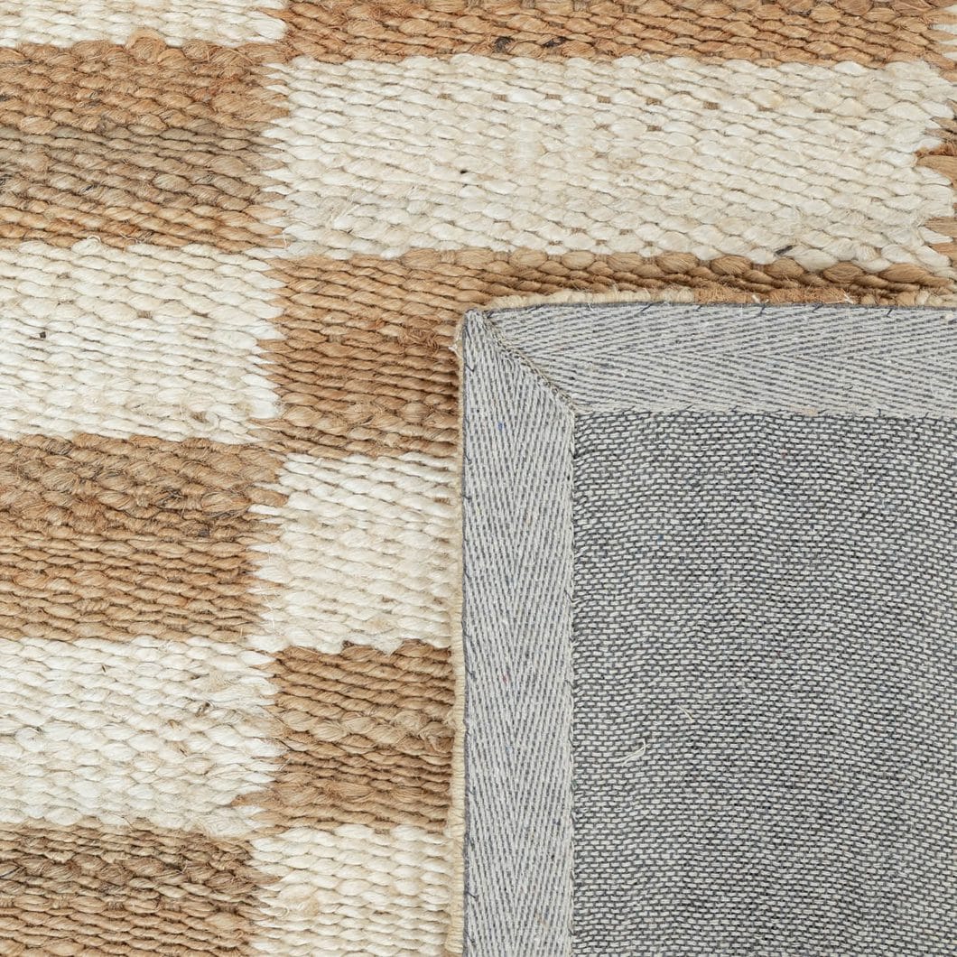 Damier Rug in Chalk - Image 2