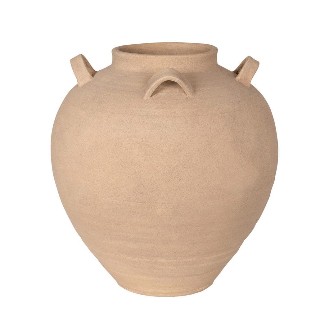 Julia Vessel in Dune - Image 2