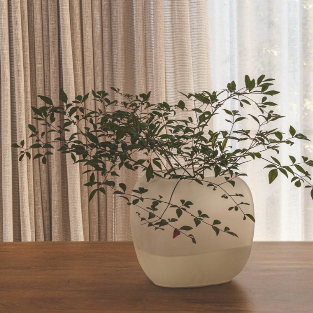 Mira Vase in Pearl - Image 3