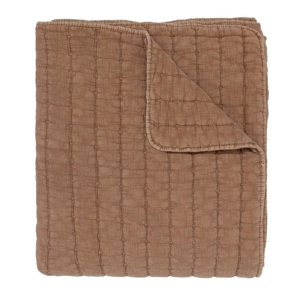Leila Quilt in Clay