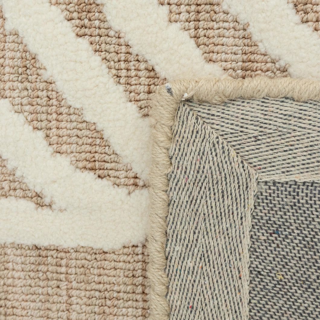 Aurelia Rug in Glow - Image 2